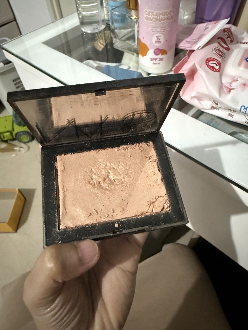 NARS Fort de France Blush (Category: Makeup) located in Manila. Submitted by aneajmik (Listing ID 1452561693, Image 2). Description: -with issue see pictures -cracked product -very sticky case - NARS Blush in shade: Fort de France - Color: Lovely peachy shade - Condition: Lightly used, some signs of wear on the compact - Quantity: Plenty of product left - Sale terms: Selling as is.