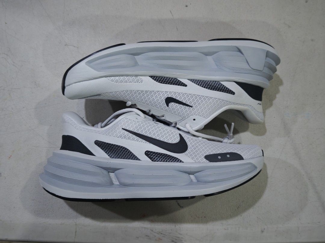 Nike Comfort Ride EasyOn White/Gray (Category: Sneakers) located in Manila. Submitted by vitseal (Listing ID 1452524969, Image 2). Description: Size 9 Brand new with box Location: Sampaloc, Welcome Rotonda.