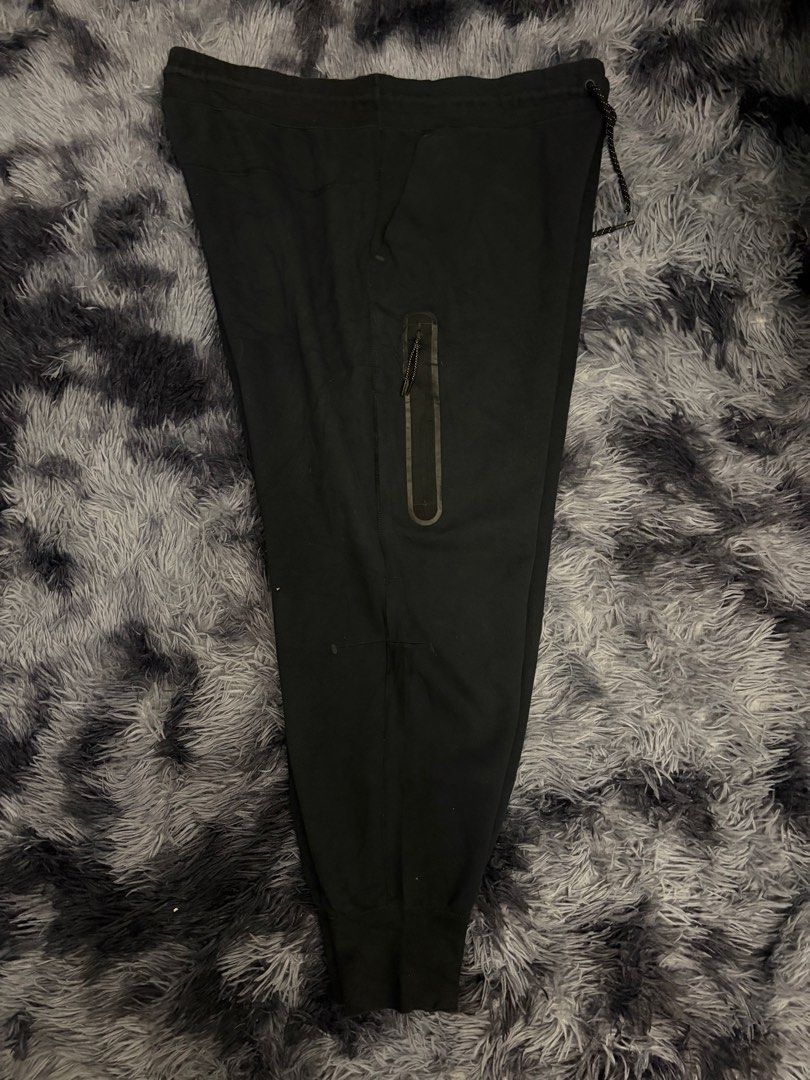 NIKE TECHFLEECE (Category: Joggers) located in Manila. Submitted by cmthrift.803 (Listing ID 1452524889, Image 3). Description: SIZE XL ON TAG NO FLAWS EXCELLENT CONDITION 9.7/10.