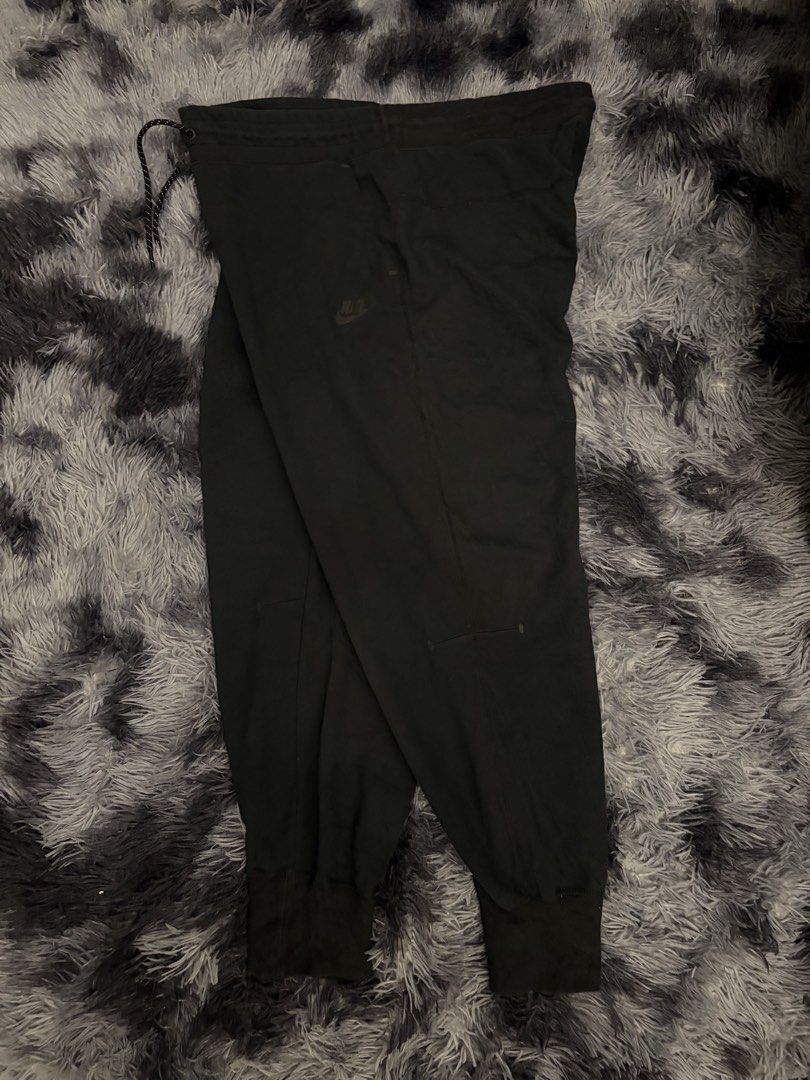NIKE TECHFLEECE (Category: Joggers) located in Manila. Submitted by cmthrift.803 (Listing ID 1452524889, Image 1). Description: SIZE XL ON TAG NO FLAWS EXCELLENT CONDITION 9.7/10.