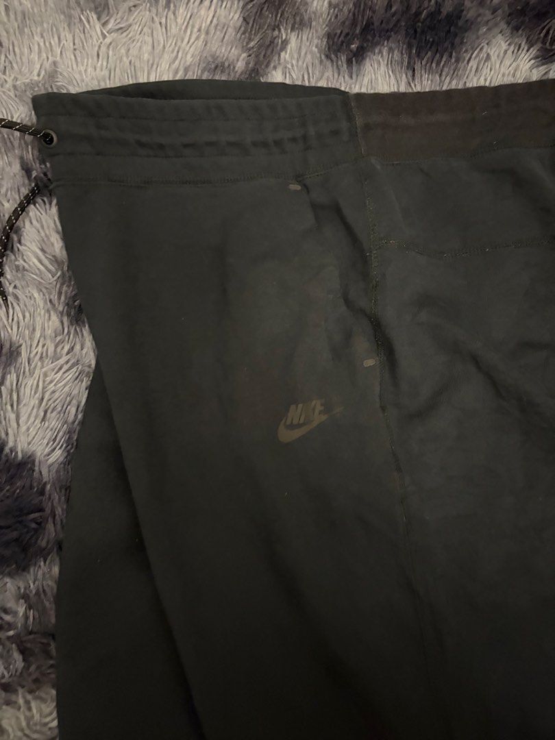 NIKE TECHFLEECE (Category: Joggers) located in Manila. Submitted by cmthrift.803 (Listing ID 1452524889, Image 2). Description: SIZE XL ON TAG NO FLAWS EXCELLENT CONDITION 9.7/10.