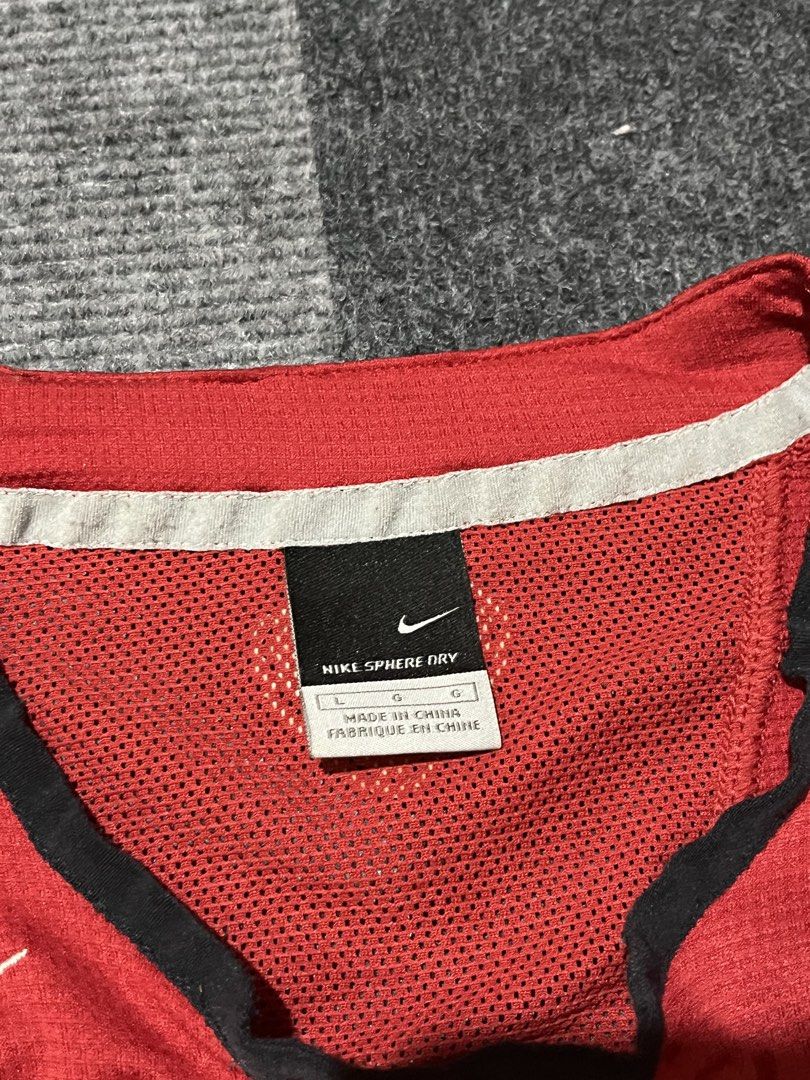Nike Total 90 training jersey (Category: Activewear) located in Naga. Submitted by kots_rojan (Listing ID 1452652983, Image 3). Description: in excellent condition size L-xl issue sa neckline complete tags color rate 10/10.