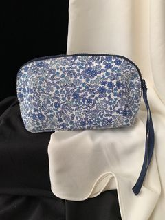 (Category: ) located in . Submitted by dillythriftstore (Listing ID 1452609065, Image 1). Description: .