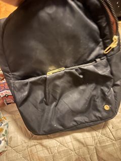 (Category: ) located in . Submitted by kairs.preloved (Listing ID 1452628096, Image 1). Description: .