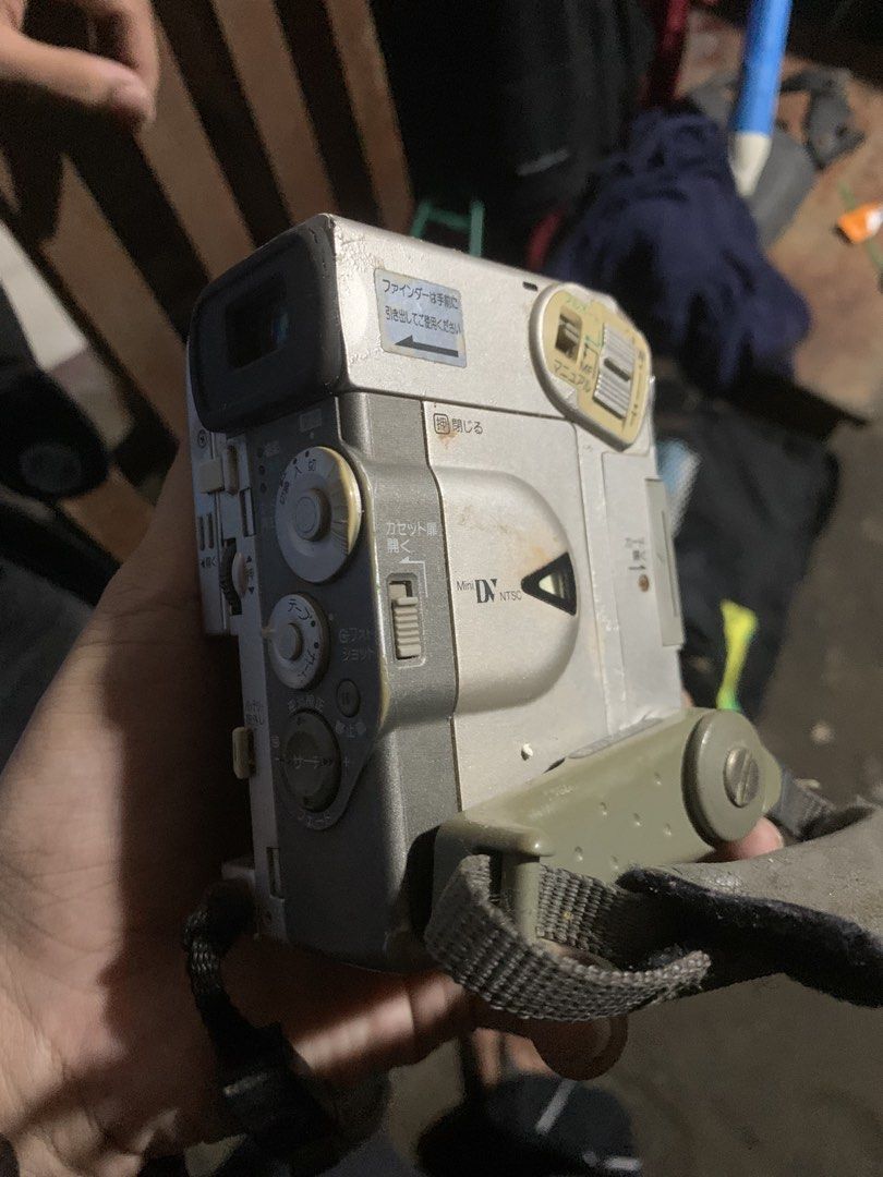 PANASONIC CAMCORDER (Category: Video Cameras) located in Manila. Submitted by 0thrift_n_isaw (Listing ID 1452533514, Image 2). Description: No battery .