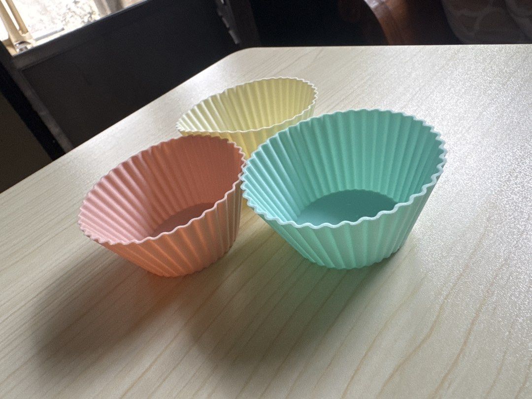 Pastel colors round silicone cups (Category: Other Kitchenware & Tableware) located in Quezon City. Submitted by big_fat_momma (Listing ID 1393454568, Image 2). Description: 3 pcs assorted colors (pink, blue and white) #bento tools.
