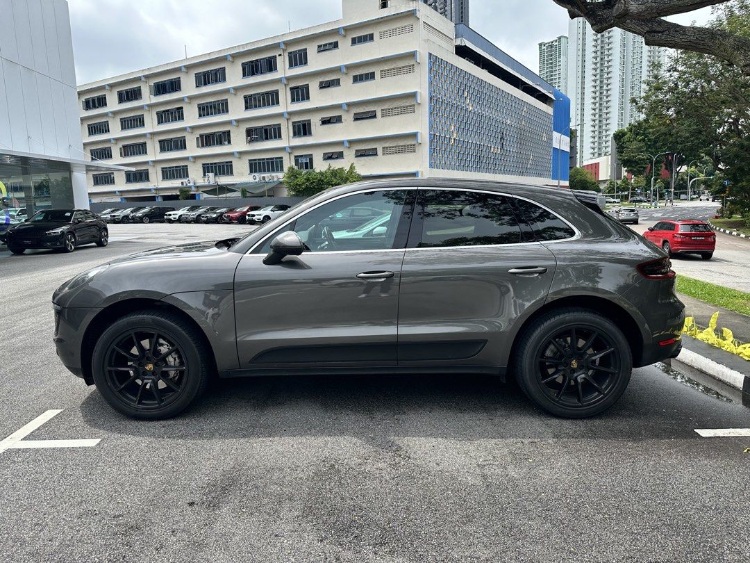 Porsche Macan S PDK 3.0 (A) (Category: Used Cars) located in Singapore. Submitted by manafiqe53 (Listing ID 1452515822, Image 3). Description: 3.0L twin turbo V6 engine, 7 speed PDK transmission, 335bhp, 460nm, all wheel drive, Comfortable Nappa leather, keyless entry/start, reverse camera. Stock condition. Sports exhaust mode, quad exhaust tip, dual electric seats, original 20” sports rims, auto tailgate, multi function steering. Great condition
