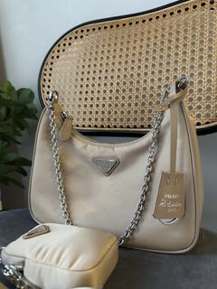 (Category: ) located in . Submitted by luxuryvintageitems (Listing ID 1452616133, Image 1). Description: .