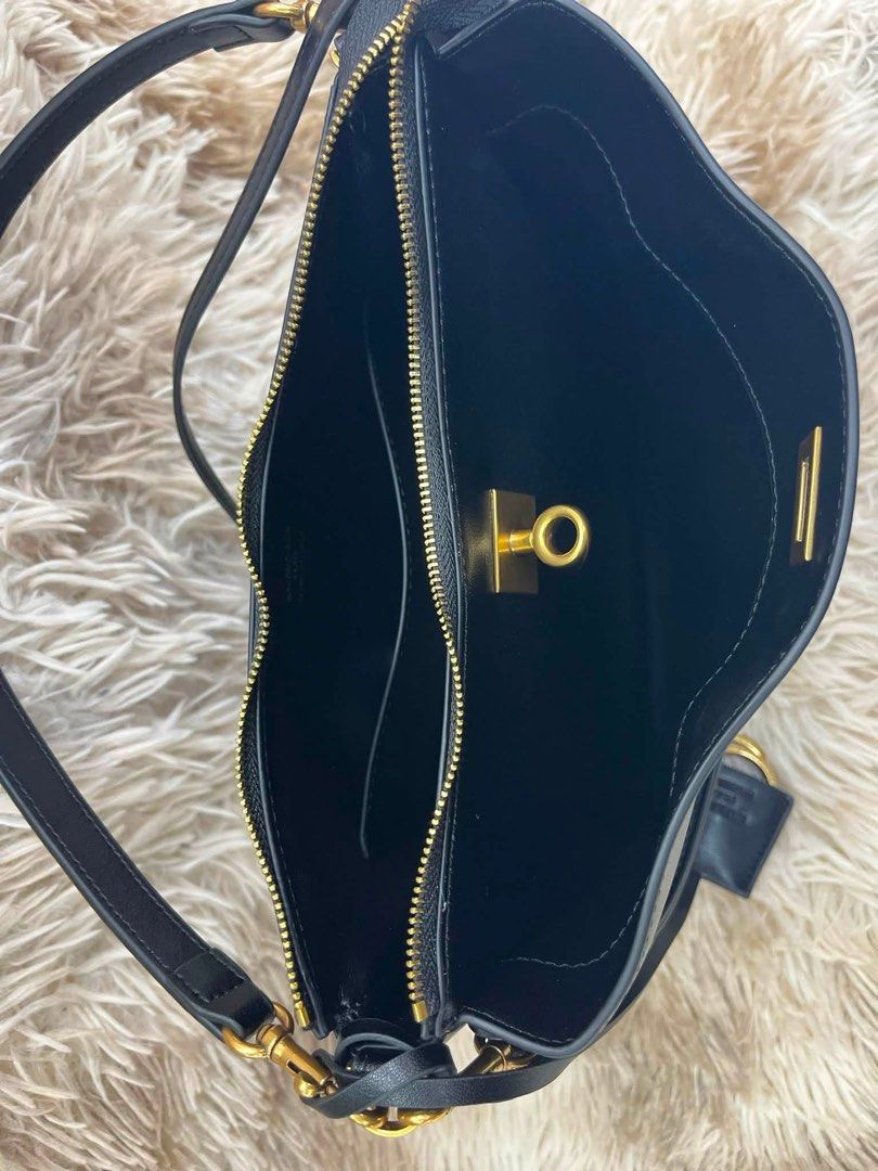 Preloved Balenciaga Rodeo Small (Category: Shoulder Bags) located in Manila. Submitted by bagsandshoesmanymore (Listing ID 1452592761, Image 3). Description: Preloved Rodeo Small Handbag Size 27cm Removable shoulder strap One handle Age-gold hardware Turn lock closure Nappa lambskin lining Made in Italy.