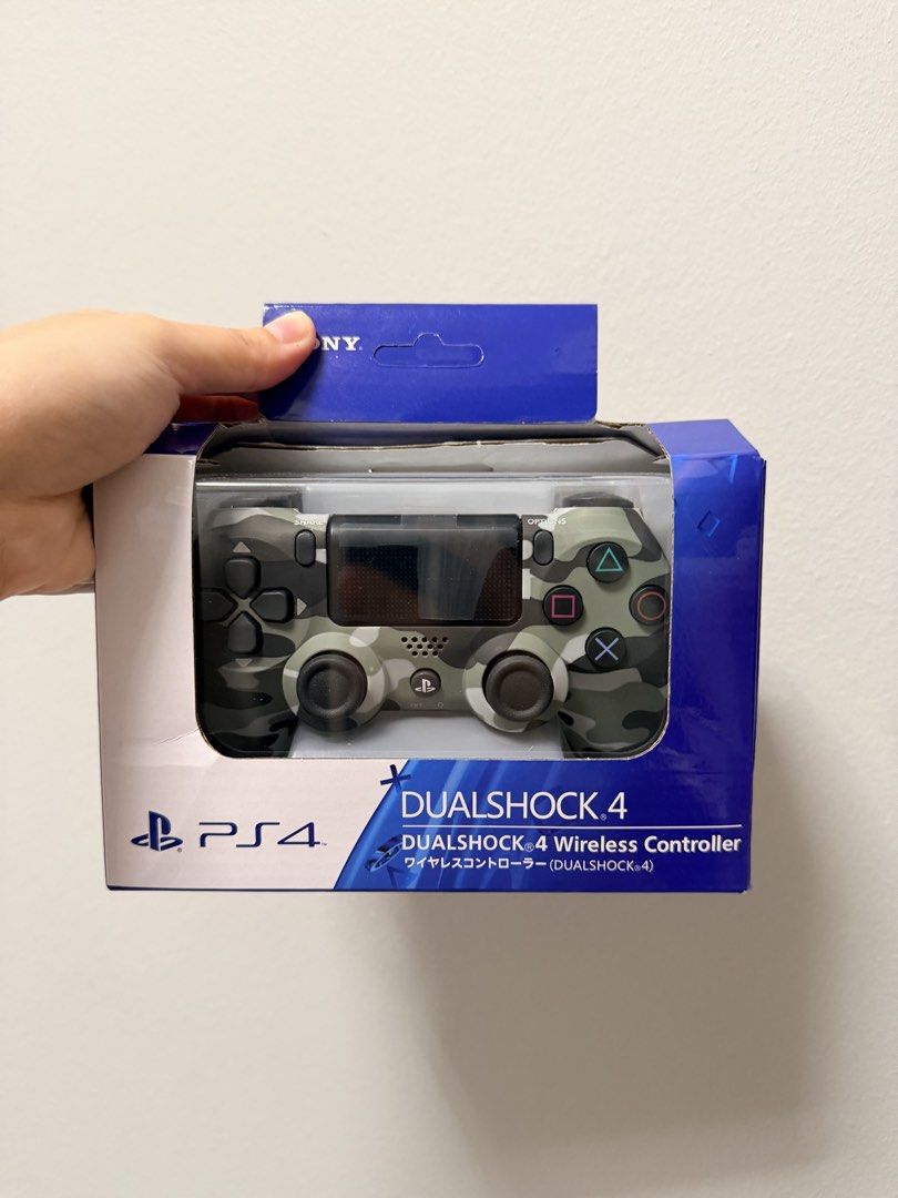 PS4 controller (Category: Controllers) located in Singapore. Submitted by bling654 (Listing ID 1452626926, Image 1). Description: PS4 controller, brand new, never used before .
