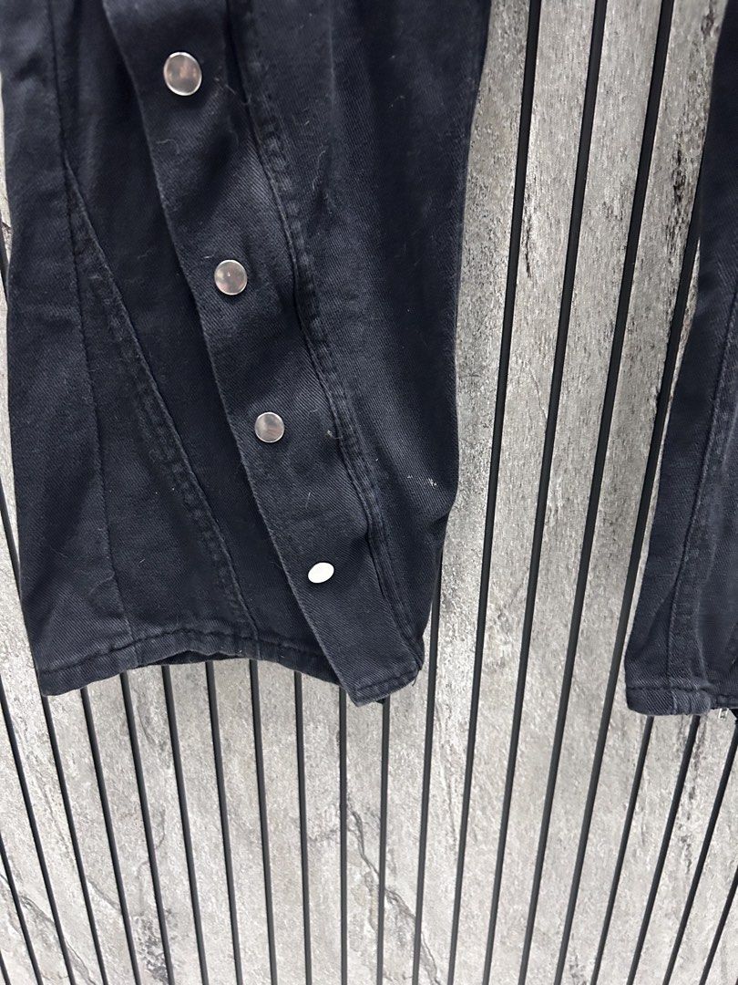 Random Jeans (Bolan Alt) (Category: Jeans) located in Malasiqui. Submitted by blckfourthrift (Listing ID 1452641371, Image 2). Description: Random Jeans (Bolan Alt) Waist: 31 Length: 38 Leg Opening: 9.5 Issue/s: Stains .