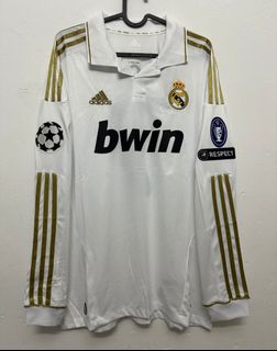 (Category: ) located in . Submitted by calcio_sport_jersey (Listing ID 1452682741, Image 1). Description: .