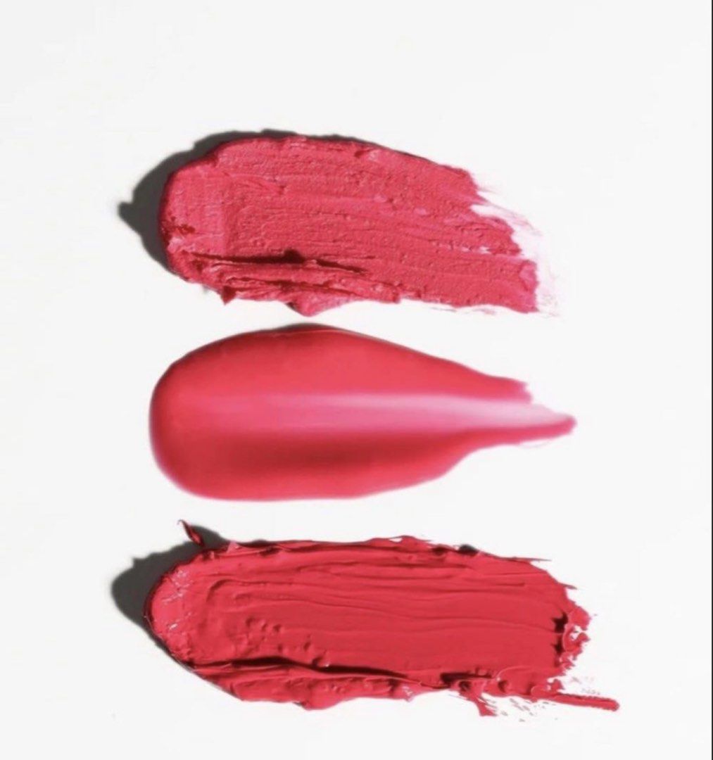 Refy Summer Collection Guava Set (Category: Makeup) located in Pasig City. Submitted by holllyyyy (Listing ID 1452649112, Image 2). Description: Used twice. SHADE: Guava (vibrant fuchsia pink) Sold as set: Lip Gloss Cream Blush Lip Blush RFS: Decluttering.