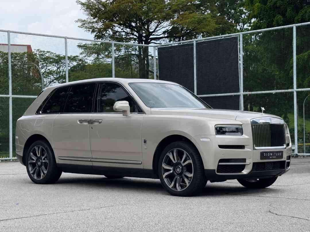 Rolls-Royce Cullinan 6.75 V12 (A) (Category: Used Cars) located in Singapore. Submitted by signaturemotors (Listing ID 1452532528, Image 2). Description: Showroom: 237 ALEXANDRA ROAD 237 Alexandra Road #02-04 Singapore 159929 Full Agent Maintained! Low Usage! Beautiful Color Combination Rolls-Royce Cullinan In Town! Immaculate Condition Unit With Genuine Low Mileage, Superbly Well Maintained, The Most Iconic And Exclusive SUV In The World! High-T
