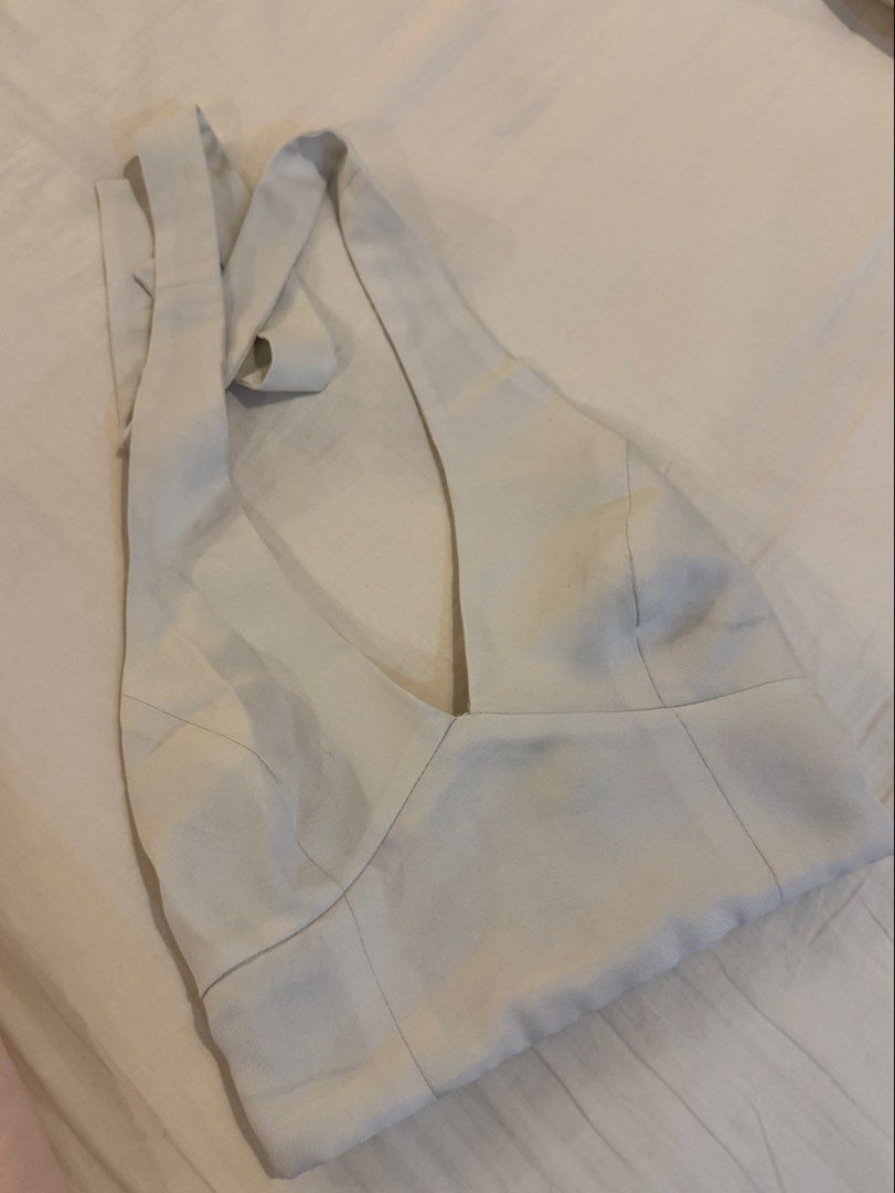 Ropa Studios Top (Category: Others Tops) located in Manila. Submitted by dffinds (Listing ID 1452610745, Image 1). Description: .
