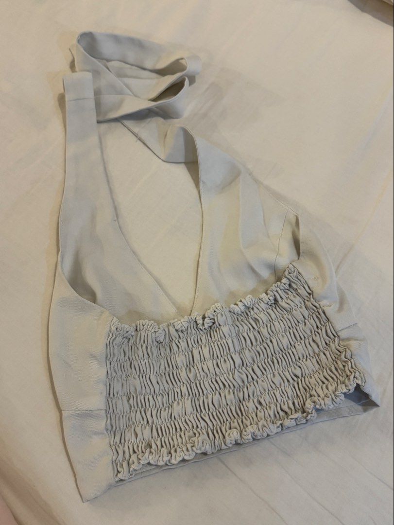 Ropa Studios Top (Category: Others Tops) located in Manila. Submitted by dffinds (Listing ID 1452610745, Image 2). Description: .