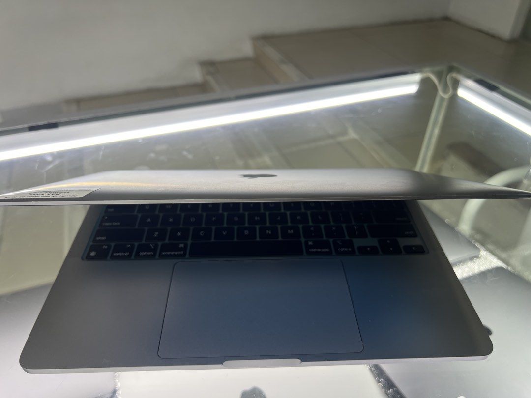 Rush for sale ‼️MacBook pro 2020 13” (Category: Laptops & Notebooks) located in Manila. Submitted by vaniextura (Listing ID 1452574223, Image 2). Description: Rush for sale ‼️MacBook pro 2020 13inch Chip apple M1 Memory 16gb Storage 256gb Space gray Very clean No issues or dents No history repairs Very clean All good working All good condition Very smooth track and performance Good for use school and work Package original charger Free pouch case 