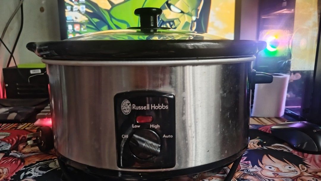 Russell Hobbs Slow Cooker (Category: Cookware & Accessories) located in Caloocan City. Submitted by geo20 (Listing ID 1452551619, Image 1). Description: 🔸What is slow cooker: A slow cooker is a countertop electric kitchen appliance used for simmering foods at a low temperature over a long period of time. It features a glazed ceramic or porcelain pot inside a metal housing with an electric heating element. 🔸 Reason to sell: Hindi nagamit , naka 