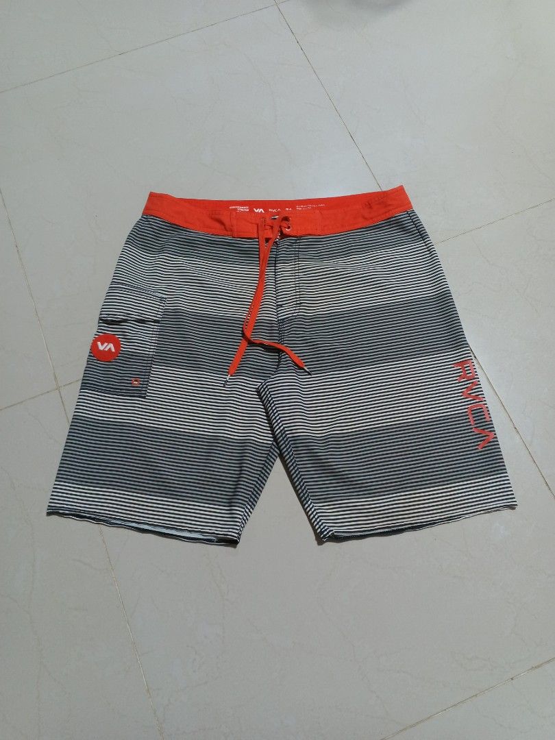 Rvca boardshort (Category: Activewear) located in Santiago. Submitted by vinz_25. (Listing ID 1452695215, Image 1). Description: .