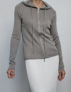 （分類：）位於 。 由 petit_luxury_closet 提交（商品編號 1452519978，圖片 1）。簡介： 。