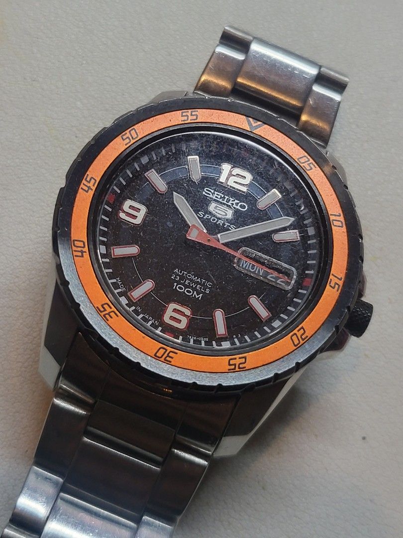 Seiko Orange Dracula 7S36 Automatic (Category: Men's Watches) located in Iloilo. Submitted by KCY_Timepieces (Listing ID 1452551299, Image 2). Description: Model: Seiko Material: Stainless steel Color: Black Bracelet: Seiko Case Size: 41mm Lug Width: 22mm Inclusions: Watch Only *********************************************** MOP: COD/COP, Bank Transfer, Gcash All deposits are non refundable and non transferable to another item All sales are final