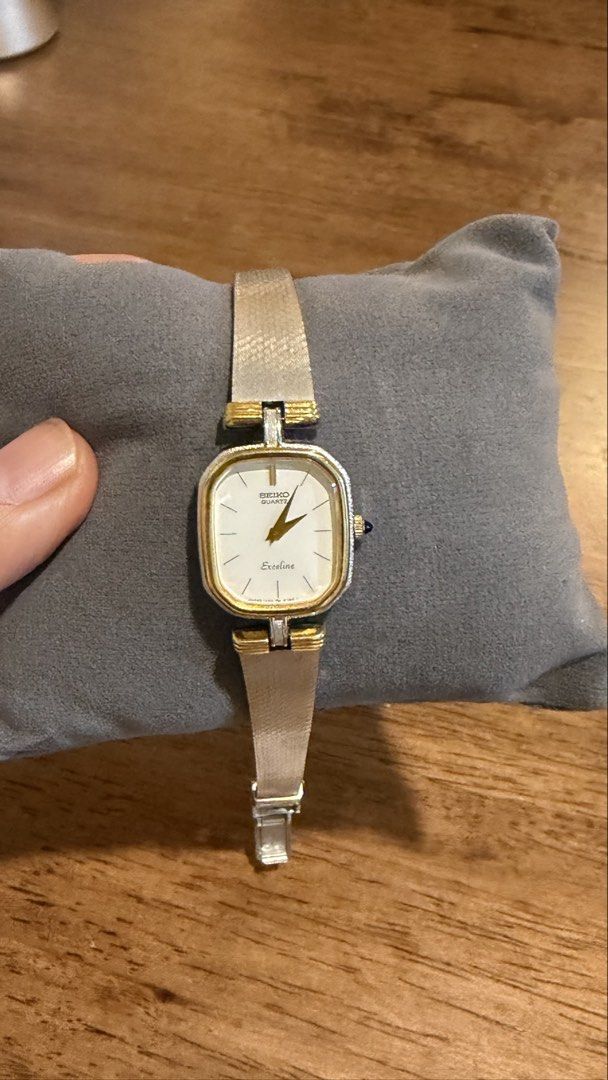 Seiko Quartz Exceline Vintage Watch (Category: Women's Watches) located in Mandaluyong City. Submitted by tidyingupnow (Listing ID 1452568197, Image 1). Description: .
