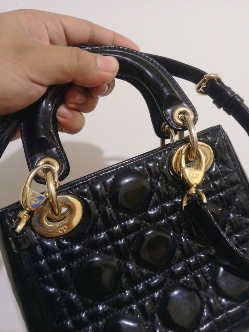 Small Lady Dior (Category: Luxury Bags & Wallets) located in Manila. Submitted by ronmarbeni45920 (Listing ID 1452644930, Image 2). Description: -Rank AB No issue patent materials christian dior underzip -7500 Freeshipping or drop you offer.