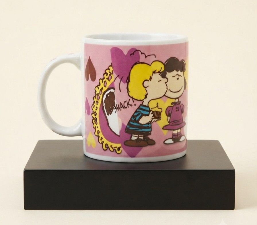 Snoopy Cup Mug (Category: Coffee & Tea Tableware) located in Binan City. Submitted by mayjhe (Listing ID 1452637324, Image 3). Description: 💛 For Sale 💛 🌸 Snoopy 🍀 Ceramic cup mug 📍 Condition: Good 💰 Price is ₱ 130.00 each 👉 Other details posted 🇵🇭 Location Biñan Laguna 🛵 Courier J& T and Lalamove 📋 Shipping by schedule 📍 NO COD & COP 📌 All items are carefully packed and labeled with Fragile stickers for breakable goods. However, onc