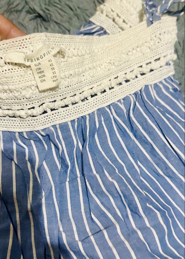 Springfield Blue & White Striped Off-Shoulder Blouse (Category: Blouses) located in Manila. Submitted by kgdecluttercloset (Listing ID 1452623893, Image 3). Description: .