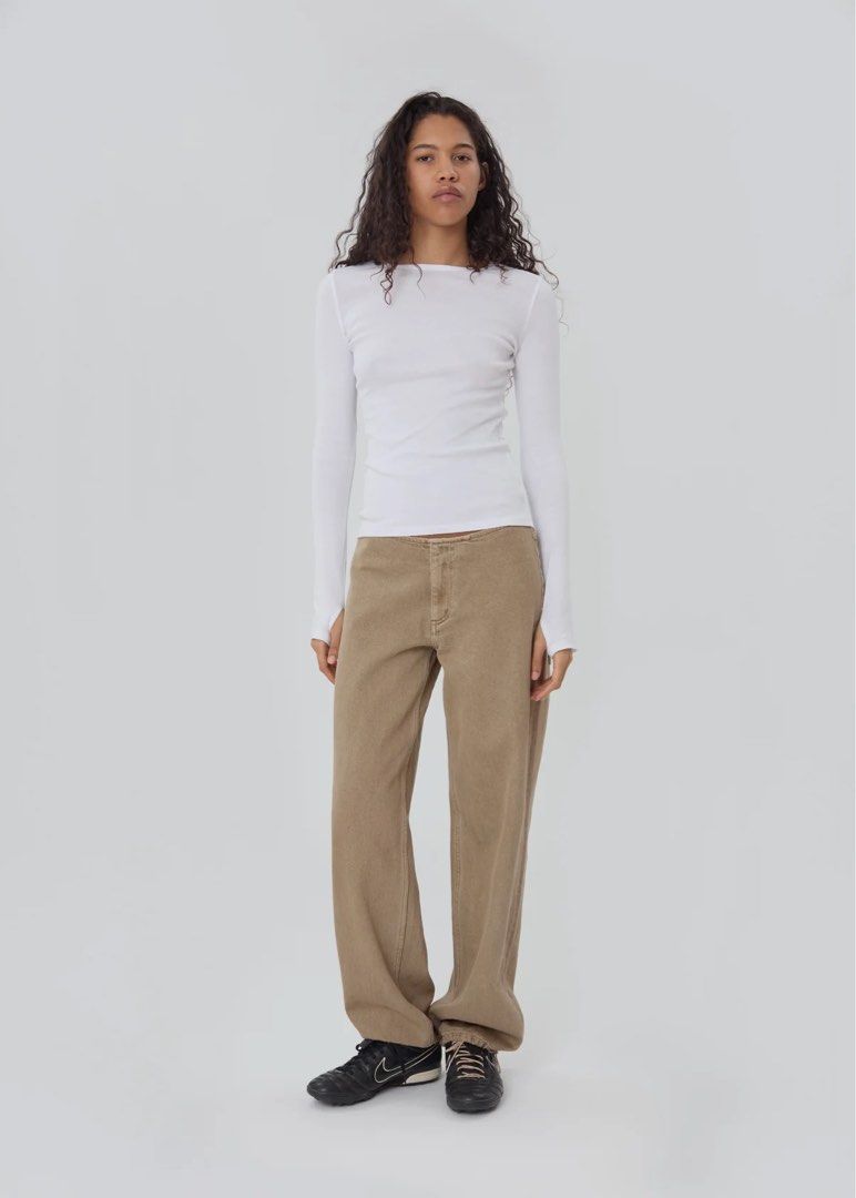 Still Here Sport Jeans in Pear (Category: Jeans) located in Manila. Submitted by sablestyl3 (Listing ID 1452621388, Image 1). Description: Pre-order (1-2 weeks) Sizes : 24,25,26,27 Retails for 21,300 pesos.