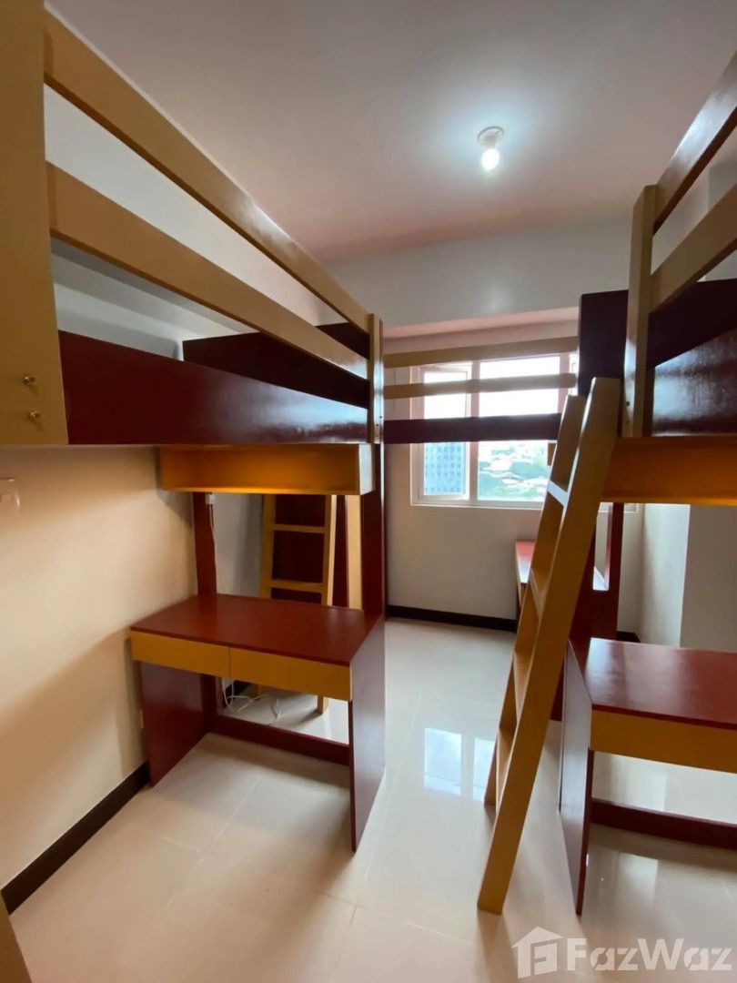 Studio Condo for rent at Quantum Residences (Category: Apartments & Condos) located in Makati City. Submitted by propertyproph (Listing ID 1452566682, Image 3). Description: QUANTUM RESIDENCES PASAY | Studio Unit for Rent | ₱21,000/Month 📍 Quantum Residences, Pasay City Move into a modern and well-maintained studio unit in a highly accessible location near schools, transportation hubs, and major business districts. Perfect for students, young pr