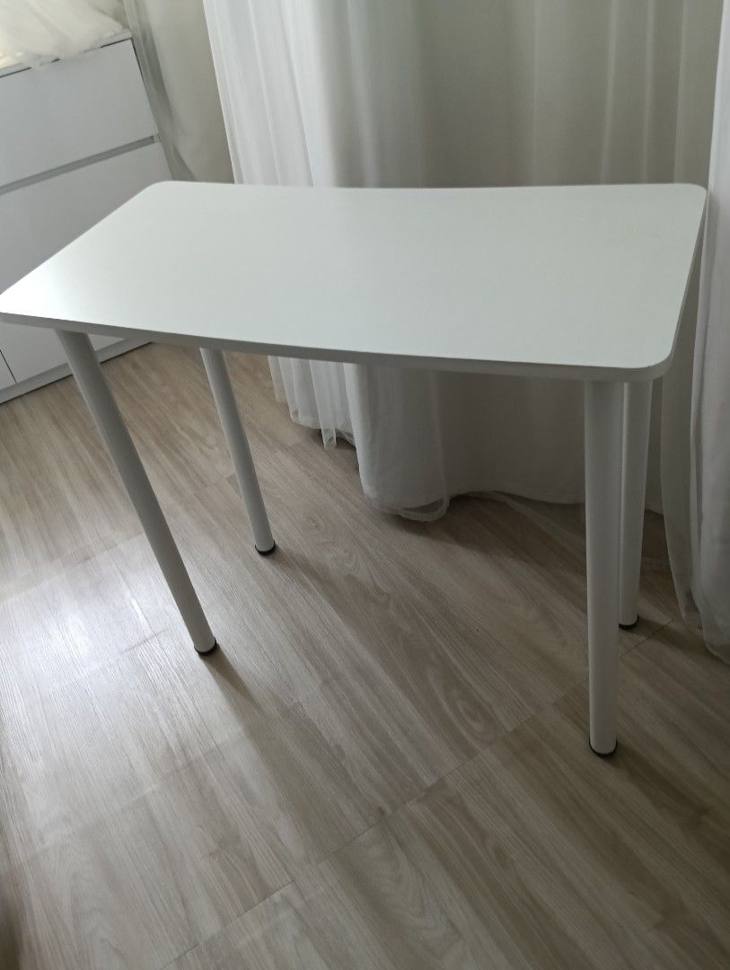Table (Category: Tables & Sets) located in Singapore. Submitted by uniceinice (Listing ID 1452572333, Image 3). Description: measurements in the pictures condition still usable only some stains but not obvious. not for fussy. self pick up at my location only. pm to deal only..