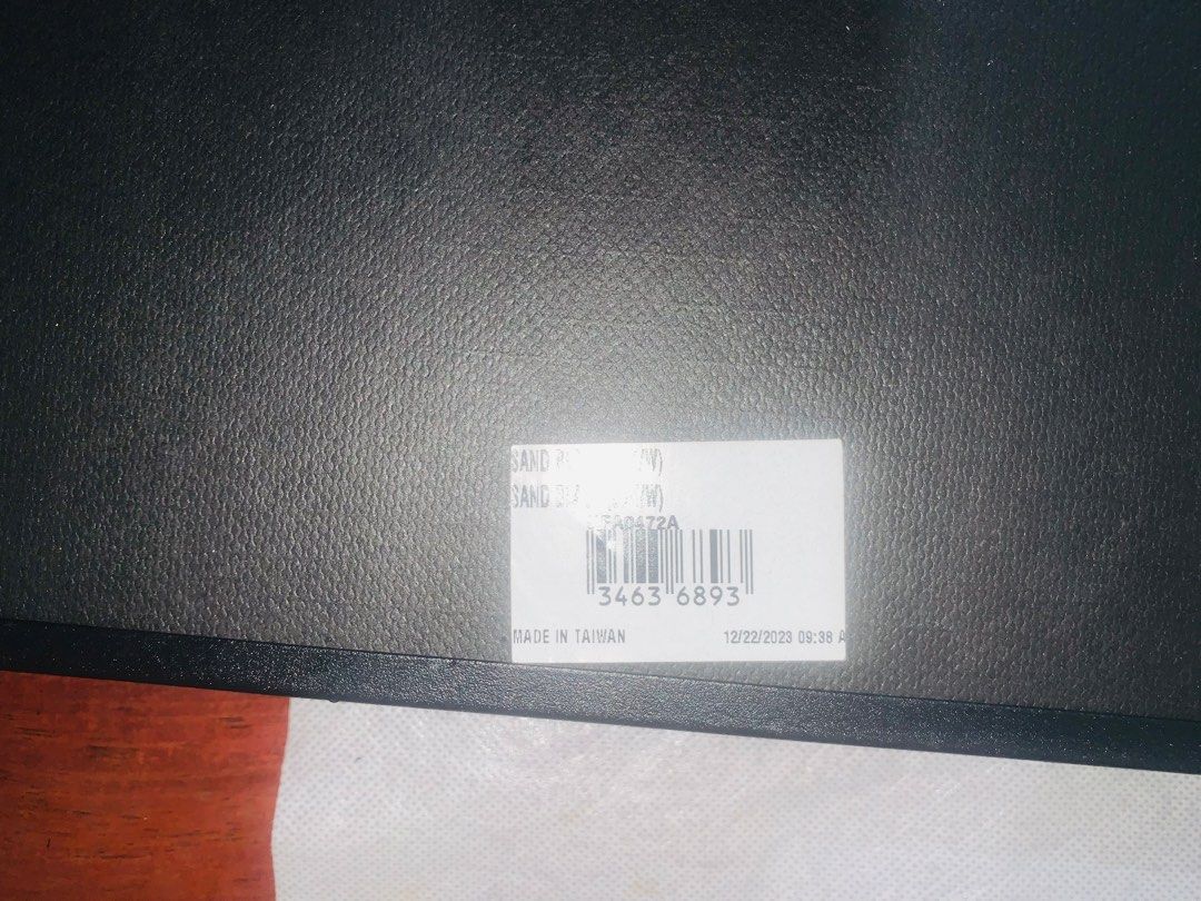 Taiwan frames (Category: Frames & Pictures) located in Pasig City. Submitted by monad13q (Listing ID 1452519660, Image 2). Description: Made in Taiwan Authentic nabili sa Makati 2k per frame yan ng nabili ko now bundle 3 pieces for 1500 only Magaan matibay 3 pictures pwede mo malagay sa loob. Di takaw space. Pang decorate nyo sa sala kahig sa condo small spaces pwede wala na yan sa online mahal na yan. .