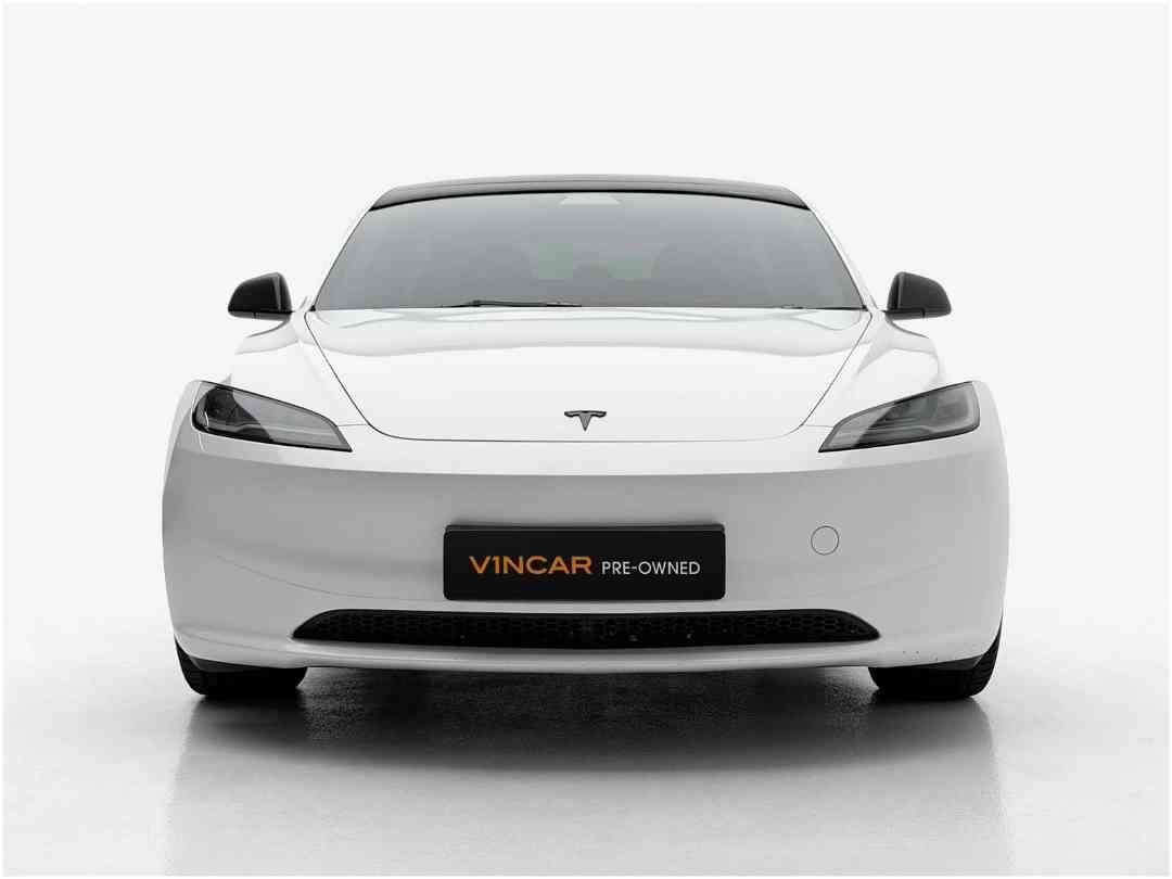 (Category: ) located in . Submitted by vincar_pre-owned (Listing ID 1452667426, Image 1). Description: .