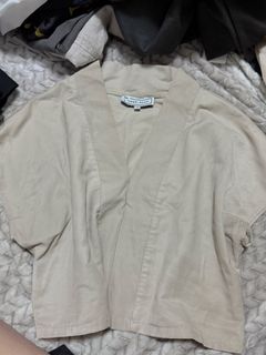 (Category: ) located in . Submitted by clearmywardrobiwe (Listing ID 1452671474, Image 1). Description: .