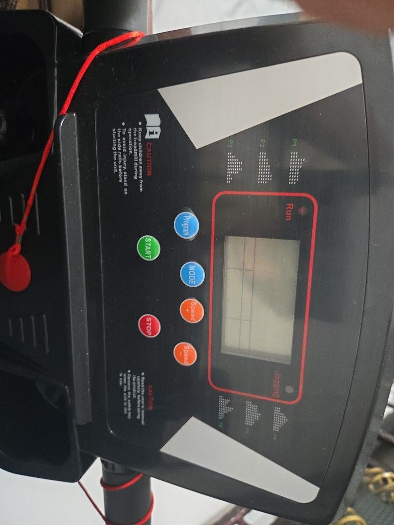 Threadmill (Category: Cardio & Fitness Machines) located in Singapore. Submitted by szaisid (Listing ID 1452632613, Image 3). Description: - foldable treadmill - Suitable for home fitness - Functional and ready for use but handle a bit worn off.