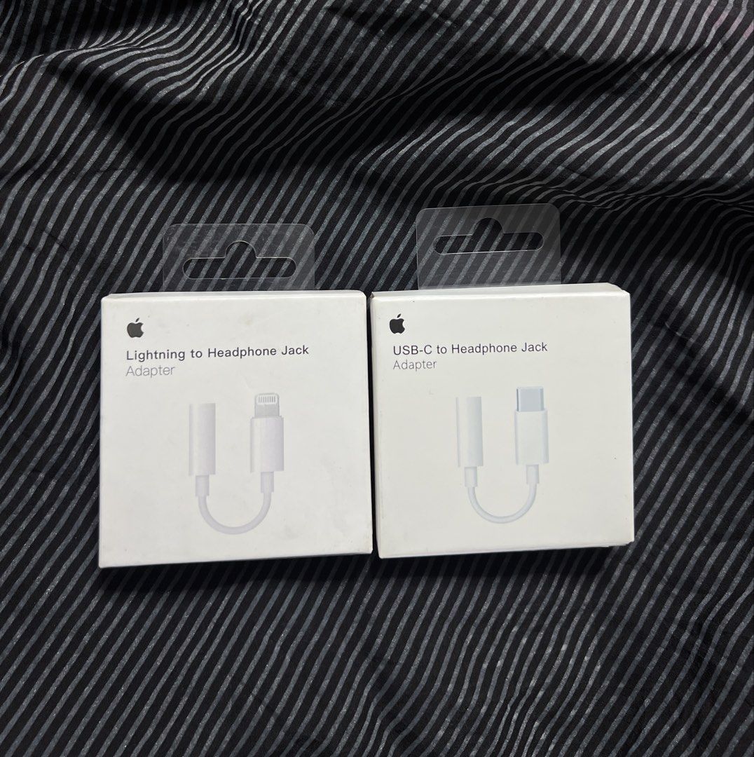Type-C to Headphone jack adapter | Lightning to headphone Jack Adapter (Category: Earphones) located in Manila. Submitted by as_onlineshop11 (Listing ID 1452688855, Image 1). Description: .
