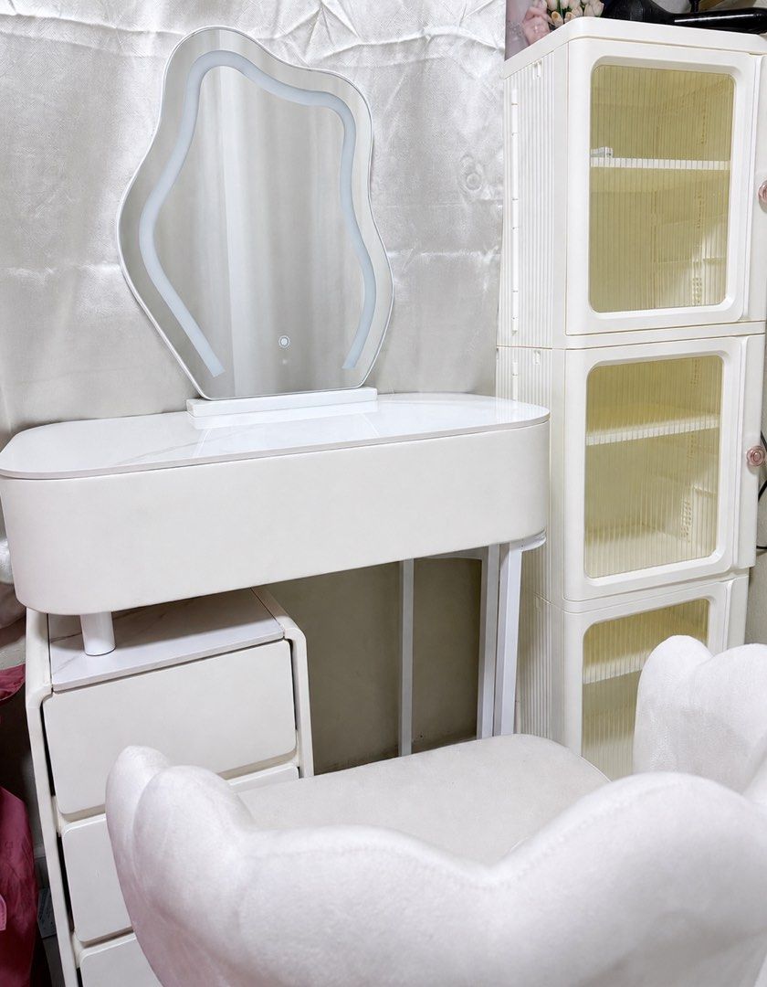 Vanity Table (Category: Tables & Sets) located in Singapore. Submitted by takw94 (Listing ID 1452036986, Image 2). Description: We are moving out hence everything must go. Everything is as good as new. .