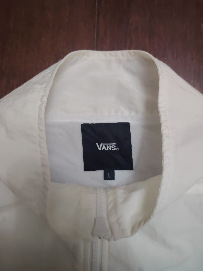 Vans track jacket (Category: Coats, Jackets and Outerwear) located in San Jose. Submitted by mickogapas67563 (Listing ID 1452528941, Image 3). Description: Vans track jacket Excellent condition No issue 25 Width 28 Length.