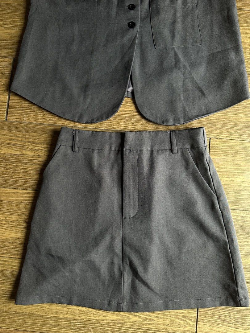 Vintage minimalist coordinates set (Category: Sets or Coordinates) located in Caloocan City. Submitted by 2ndfash (Listing ID 1452552825, Image 3). Description: xs to med Very sosyal set.