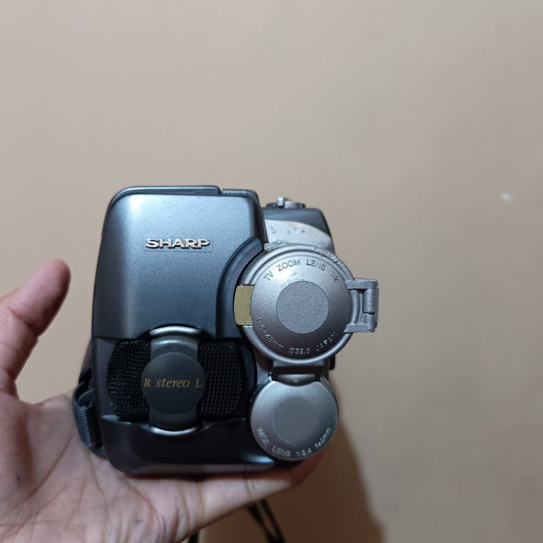 vintage Sharp Viewcam VL-MX98 (Category: Video Cameras) located in Baguio. Submitted by hayatihabi23287 (Listing ID 1452697194, Image 3). Description: not tested di ko alam paano iopen buy as is pwede tawad 300.