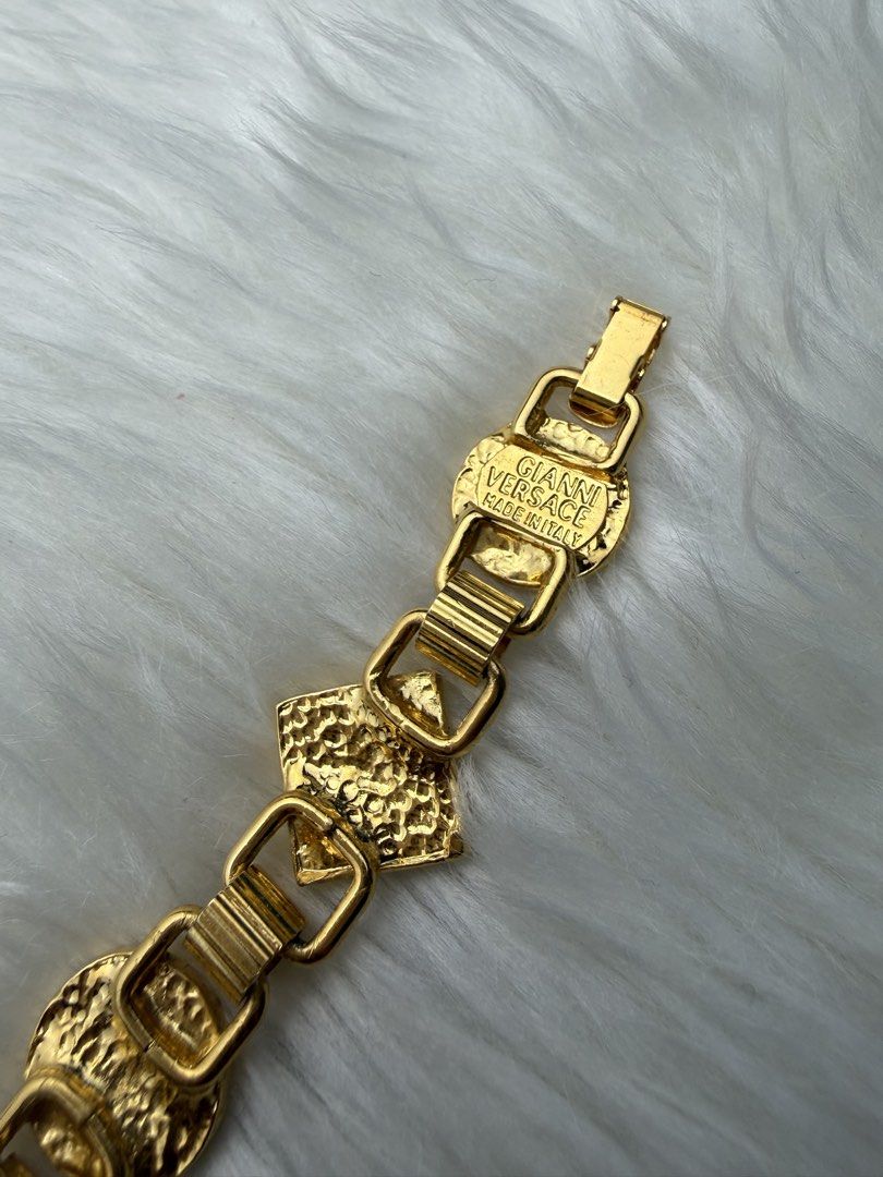 Vintage Versace bracelet (Category: Luxury Accessories) located in Paranaque City. Submitted by hellowooorld (Listing ID 1452696319, Image 3). Description: .