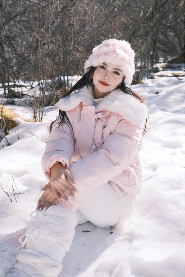 Winter Jacket pink (Category: Coats, Jackets and Outerwear) located in Manila. Submitted by shanedms (Listing ID 1452539238, Image 3). Description: Used this once.