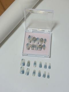 （分類：）位於 。 由 strawbbies 提交（商品編號 1452682096，圖片 1）。簡介： 。