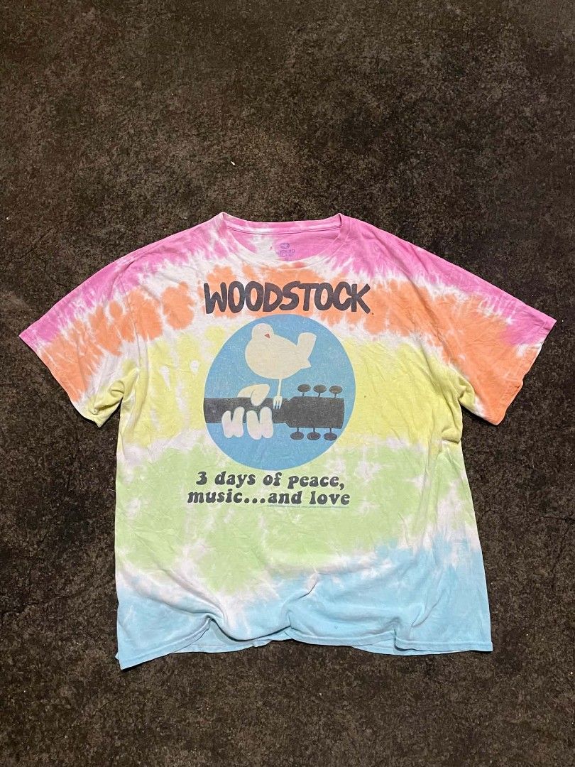 Woodstock Liquid blue on tag (Category: Activewear) located in Manila. Submitted by lfq.vault (Listing ID 1452638234, Image 1). Description: Dimension 26.7 x 22 inches.