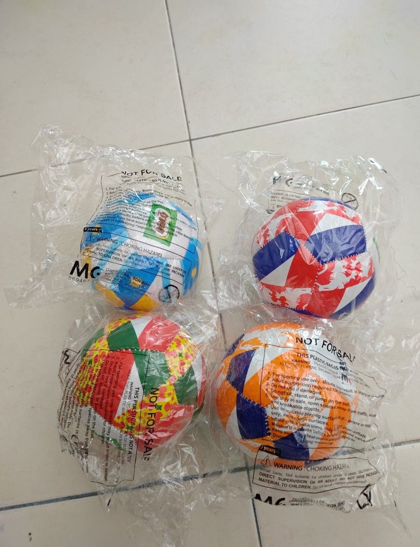 world cup mini ball shell (Category: Racket & Ball Sports) located in Long Lama. Submitted by silent6 (Listing ID 1452549921, Image 1). Description: pape pm ✨ rm20 for 4.