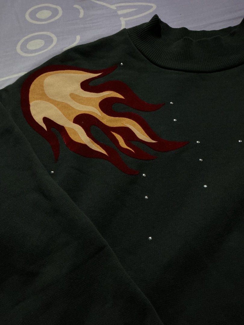 Zara fiery flame sweatshirt (Category: Hoodies) located in Manila. Submitted by lovekosinyx (Listing ID 1452614520, Image 2). Description: - size s - price is nego - unisex - color is super close to black - fabric is very comfy dm for questions .