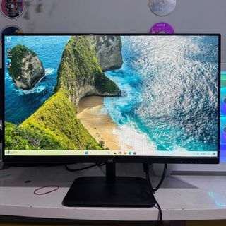 (Category: ) located in . Submitted by smartselects (Listing ID 1447376413, Image 1). Description: .
