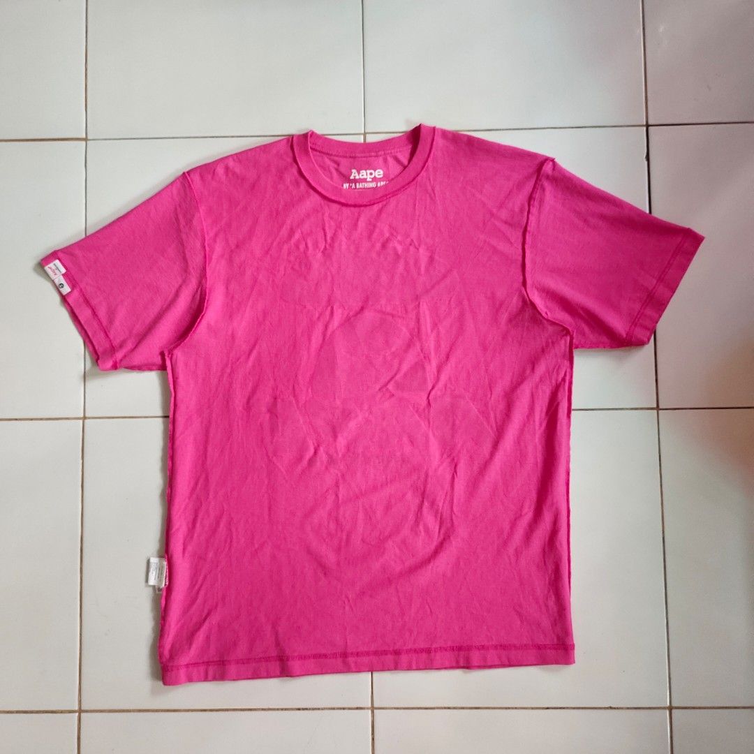 AAPE Team Camo Moonface T-Shirt (Category: Tshirts & Polo Shirts ) located in Antipolo. Submitted by capa_rison (Listing ID 1447381433, Image 3). Description: Reminder: **Colorrate: 100/100 **Condition rate: 100/100 "Lightly used condition" **No issue **Very Presentable Category: Men's T-shirts Sleeves Length: Short Neckline: Crew Neck Measurements: chest 22" waist 21.5" hem 22" shoulder 20.5" sleeves cuff open 7.5" sleeves length 9.5" front leng