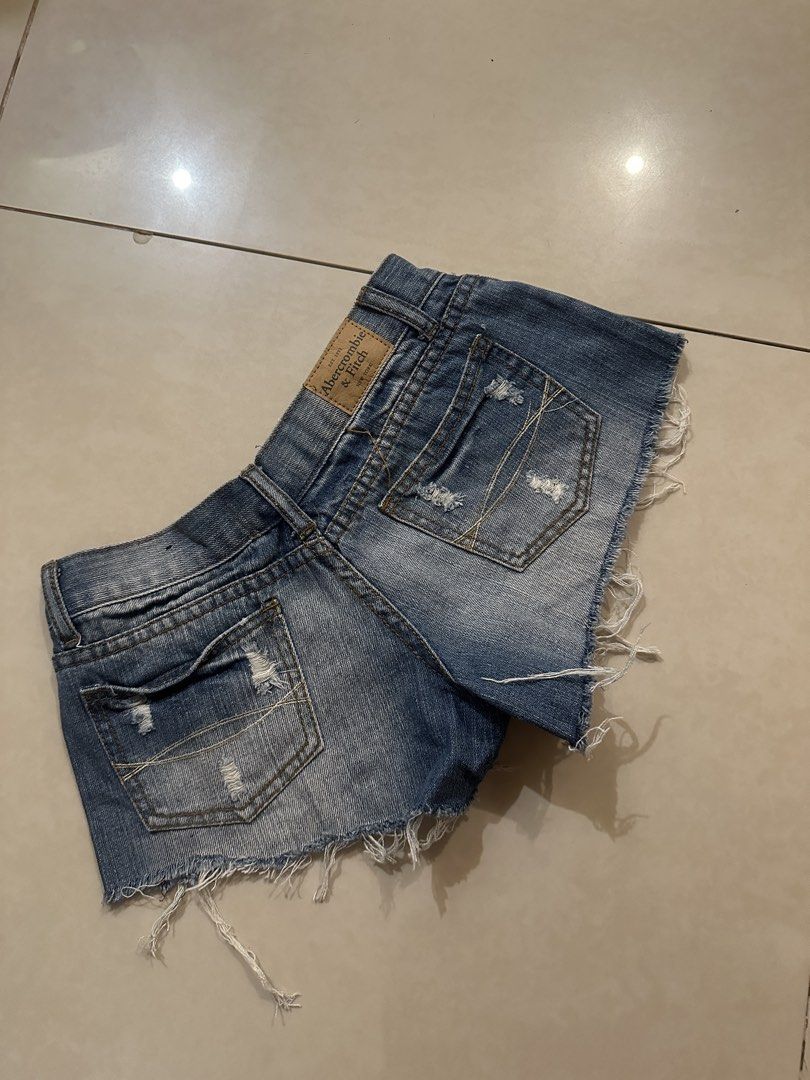 Abercrombie micro denim shorts (Category: Shorts) located in Manila. Submitted by cvntlab (Listing ID 1447456348, Image 3). Description: size 24-25 no issue 10/10 condi dasma cavite loc.